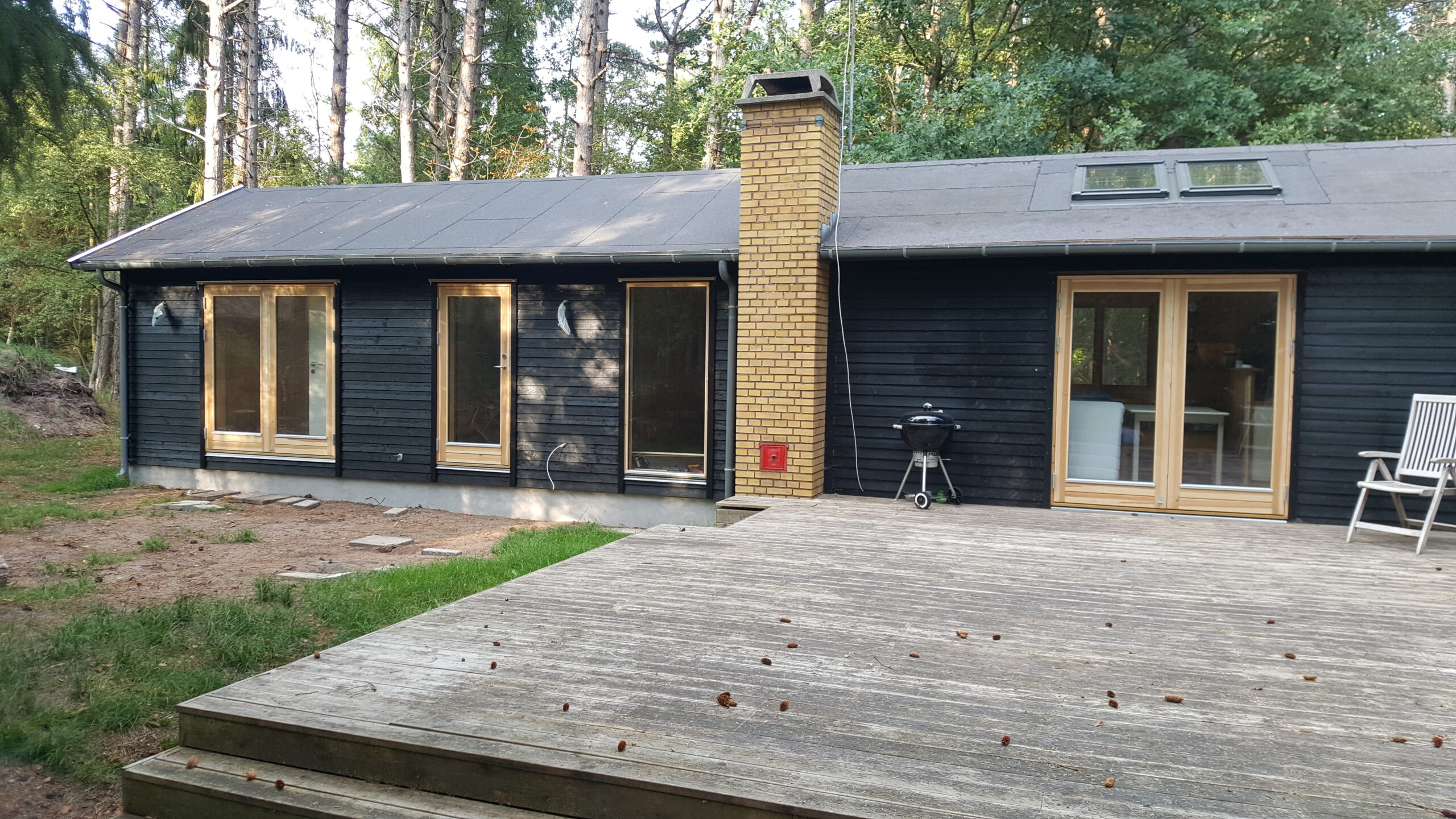 Panorama billede af ny tilbygning på sommerhus i træ, Bjerge Strand